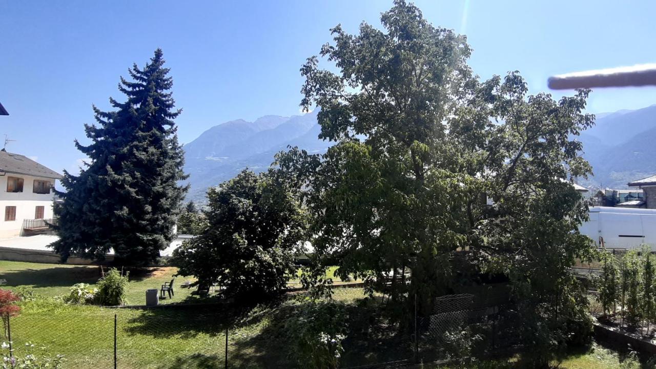 Appartements Le-Z-Aravi-Orazio Aosta Zewnętrze zdjęcie
